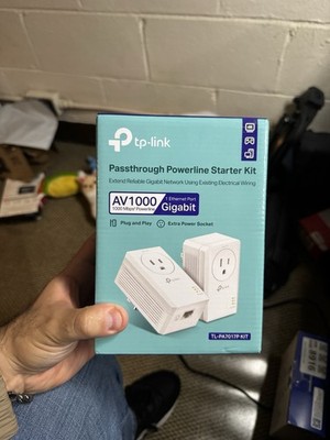 TP-Link AV1000 Powerline Ethernet Adapter Kit (TL-PA7017P KIT) Passthrough