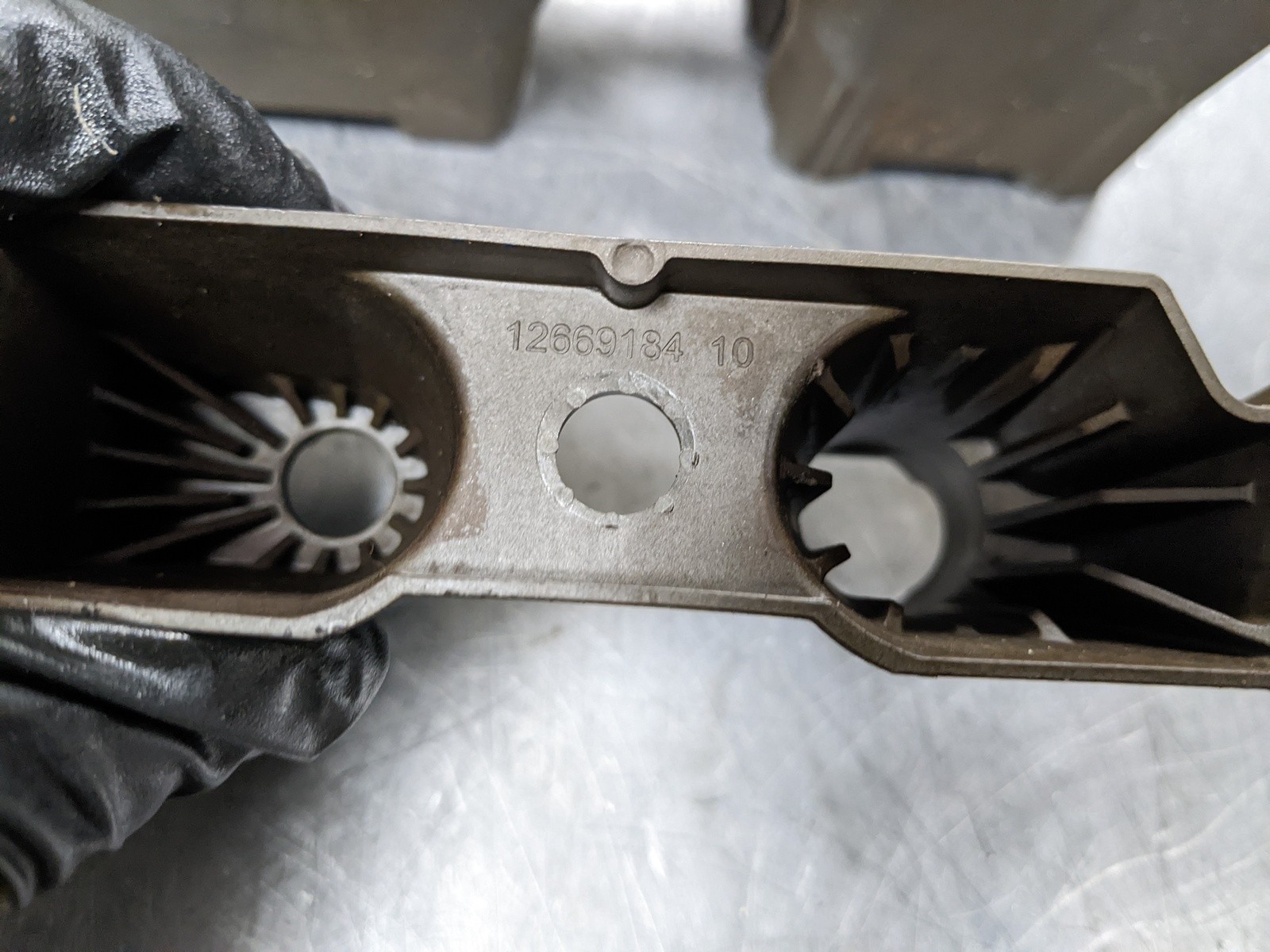 Lifter Retainers For 17-18 Chevrolet Silverado 1500  5.3 12664915 L83