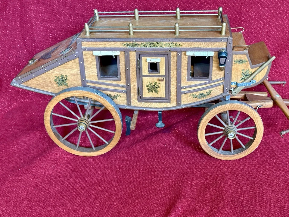 СЦЕНИЧЕСКИЙ ТРЕНЕР С ЦАРАПИНАМИ ПОЛНОСТЬЮ ДЕРЕВЯННАЯ МОДЕЛЬ РУЧНОЙ РАБОТЫ ВЕСТЕРН США РЕМЕСЛЕННИК - Изображение 2 из 4