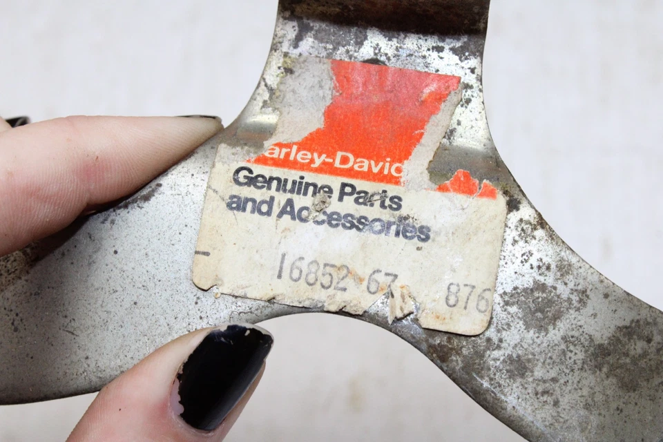 GENUINE 1966-72 Harley-Davidson FL FX Shovelhead Top Motor Mount 16852-67 NOS - Image 4 of 4