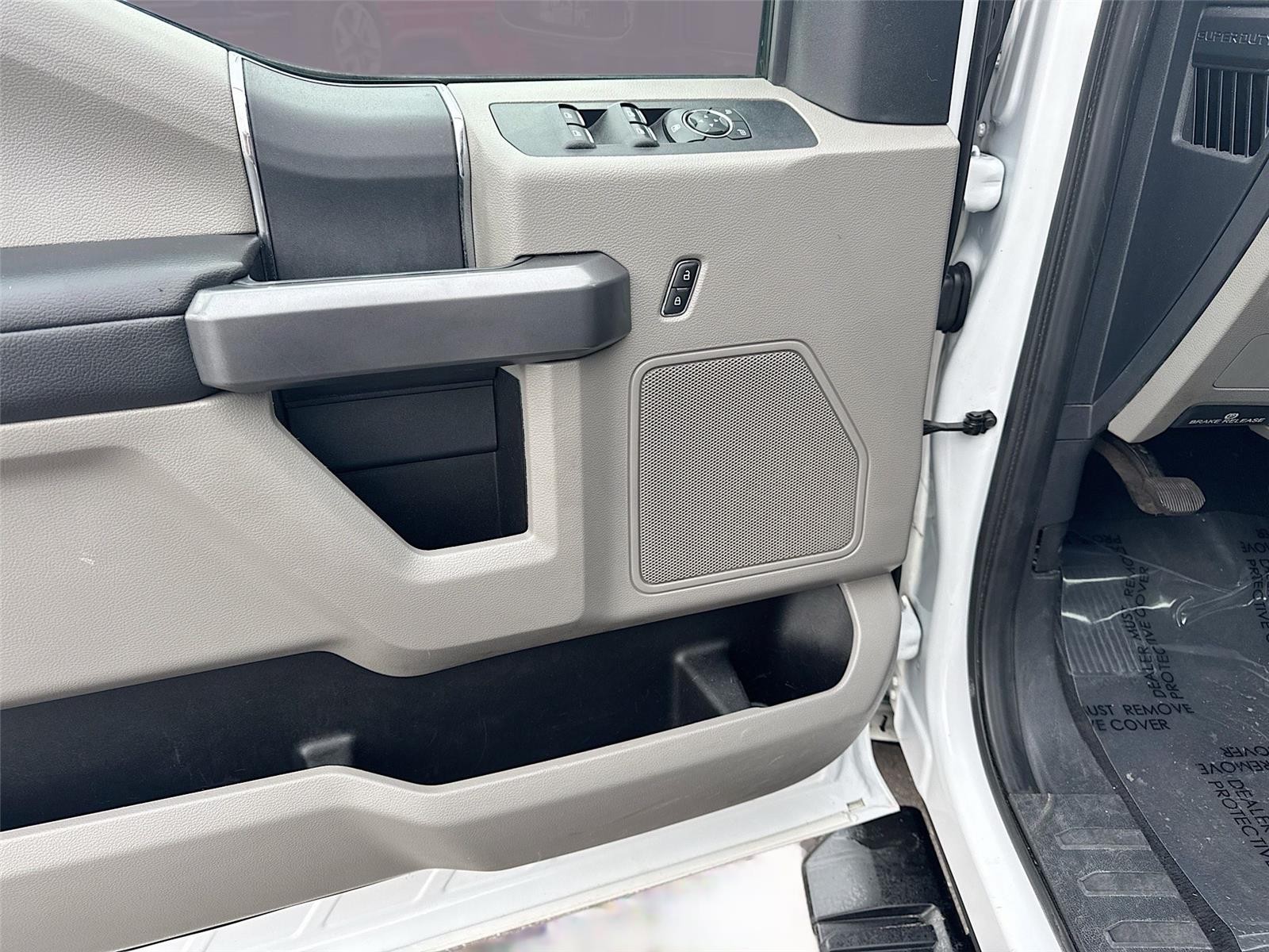 2022 Ford Super Duty F-350 DRW XLT thumbnail 18