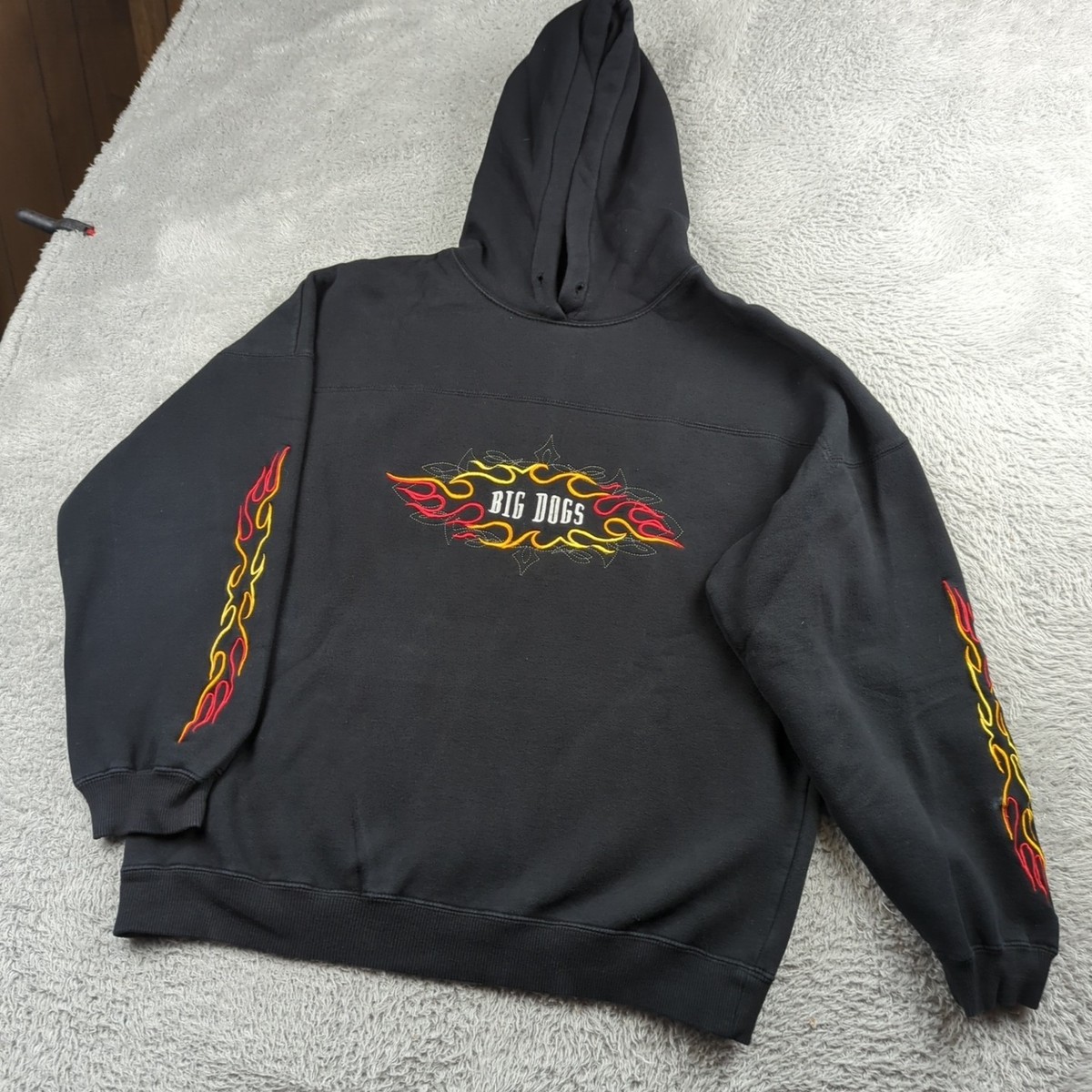 VTG Y2K Big Dogs Hoodie Mens XS Black Boxy Fit Tribal Flame Sleeve