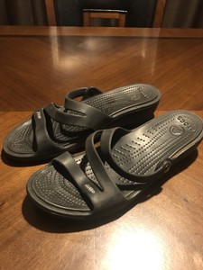 crocs patricia wedge sandal