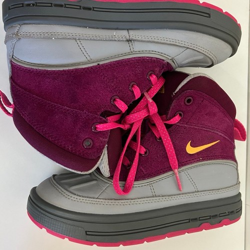 Nike ACG Woodside Girls High Boots in Rasberry Red size 12C - Picture 7 of 9