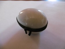 Antica scatolina a forma di uovo. Porcellana di Limoges e metallo