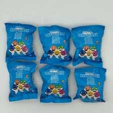 PINKFONG BABY SHARK OFFICIAL MINI PLUSH LOT OF (6) RANDOM BLIND BAGS
