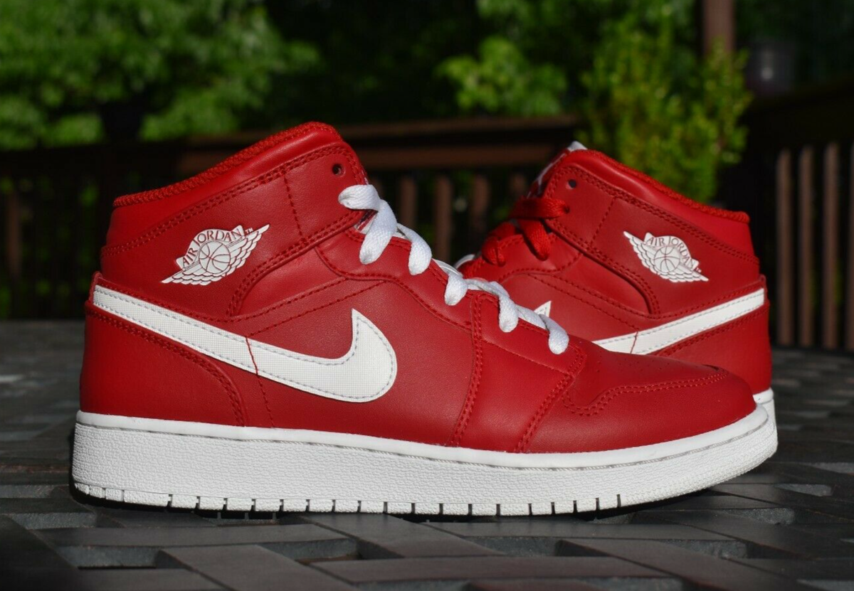 Nike Air Jordan 1 Retro Mid GS 'Gym Red 2.0' 554725-600 Nike Air Jordan 1 Retro Mid GS 'Gym Red 2.0' 554725-600
