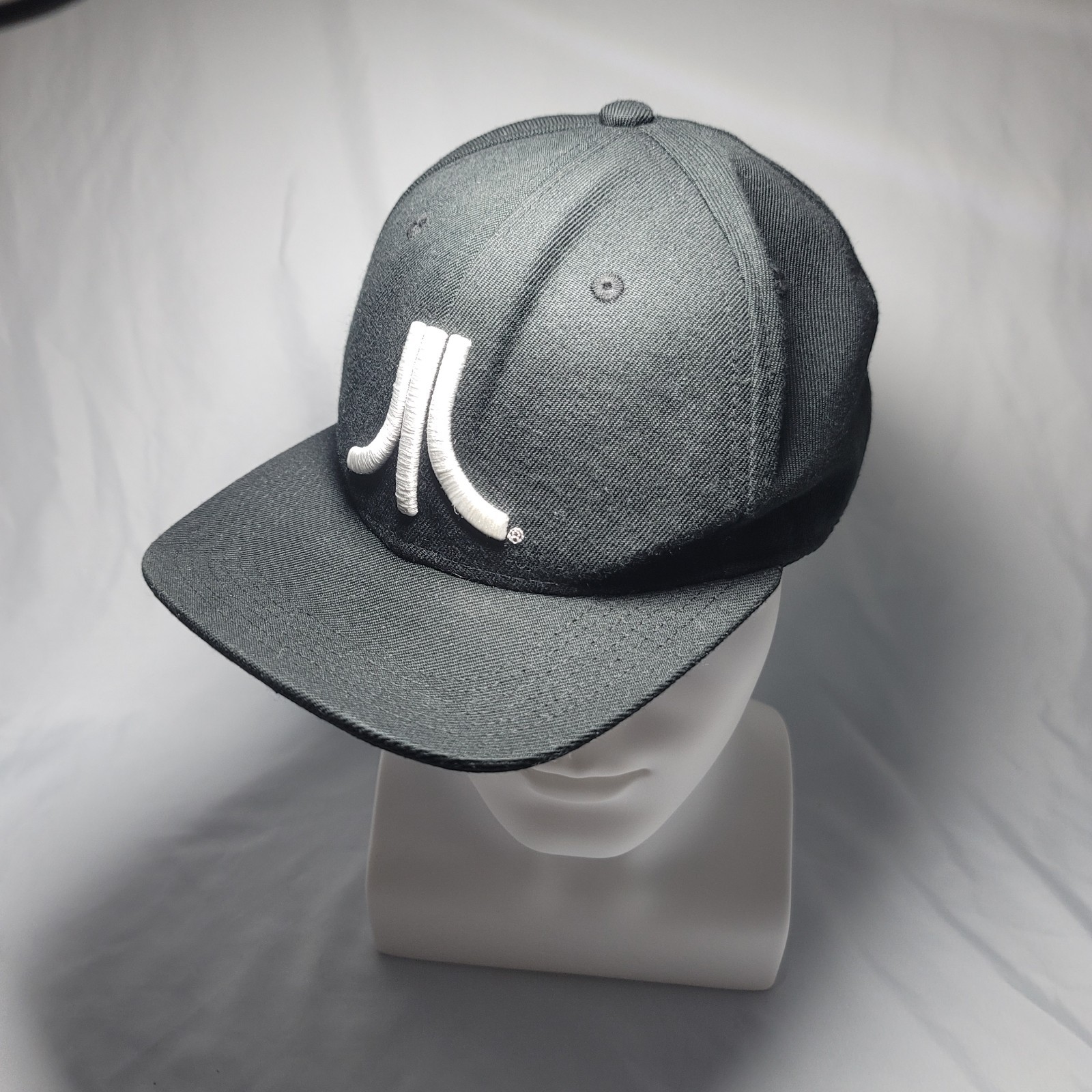 Atari Logo Snapback Hat Black Flat Brim Licensed … - image 2