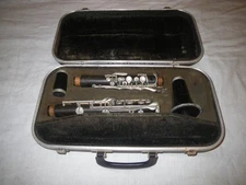VINTAGE CUNDY BETTONEY THREE STAR PLATEAU STYLE CLARINET - EBONITE, HARD RUBBER