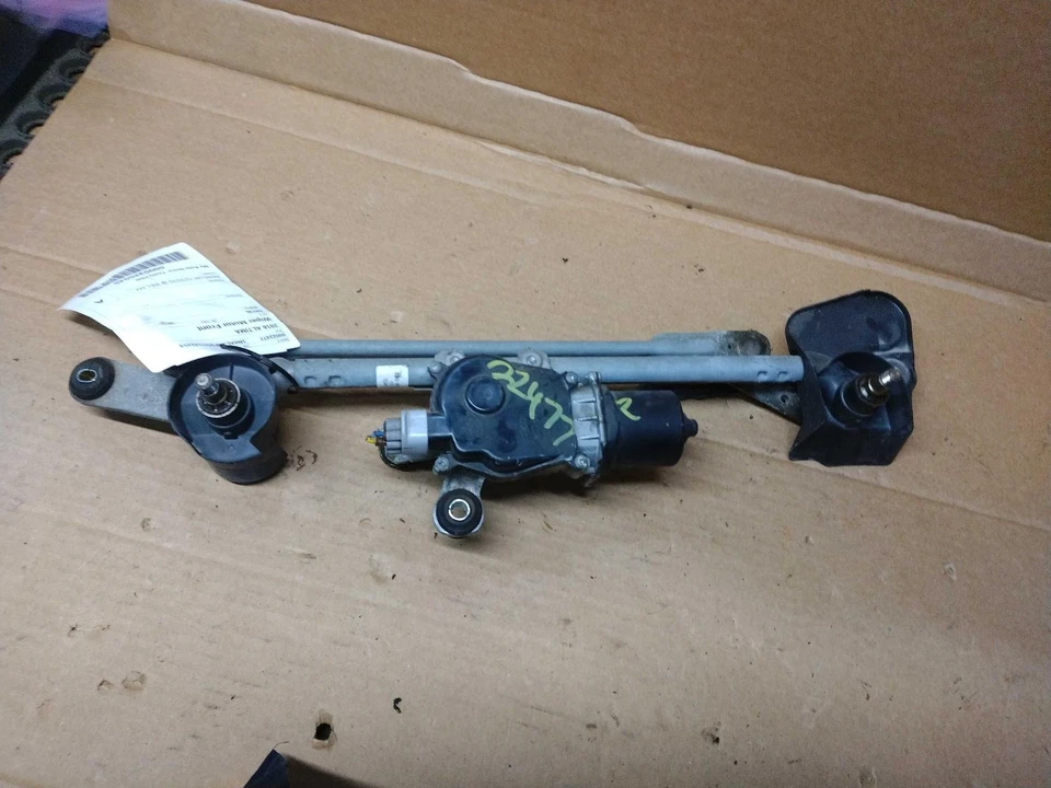 Motor limpiaparabrisas usado se adapta a: Nissan Altima Sdn 2016 de 8/1/15 grado A Foto 2 de 4