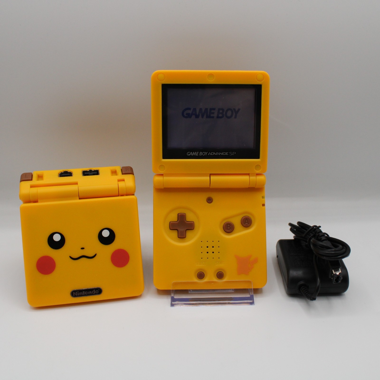 *Refurbished* Nintendo Game Boy Advance SP Pikachu Edition R