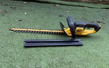 DeWalt DCM563PB Cordless 18V XR Hedge Trimmer Body Only