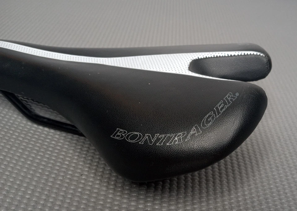 Sillín de asiento de bicicleta Bontrager Affinity 1 302785 negro/blanco Foto 3 de 4