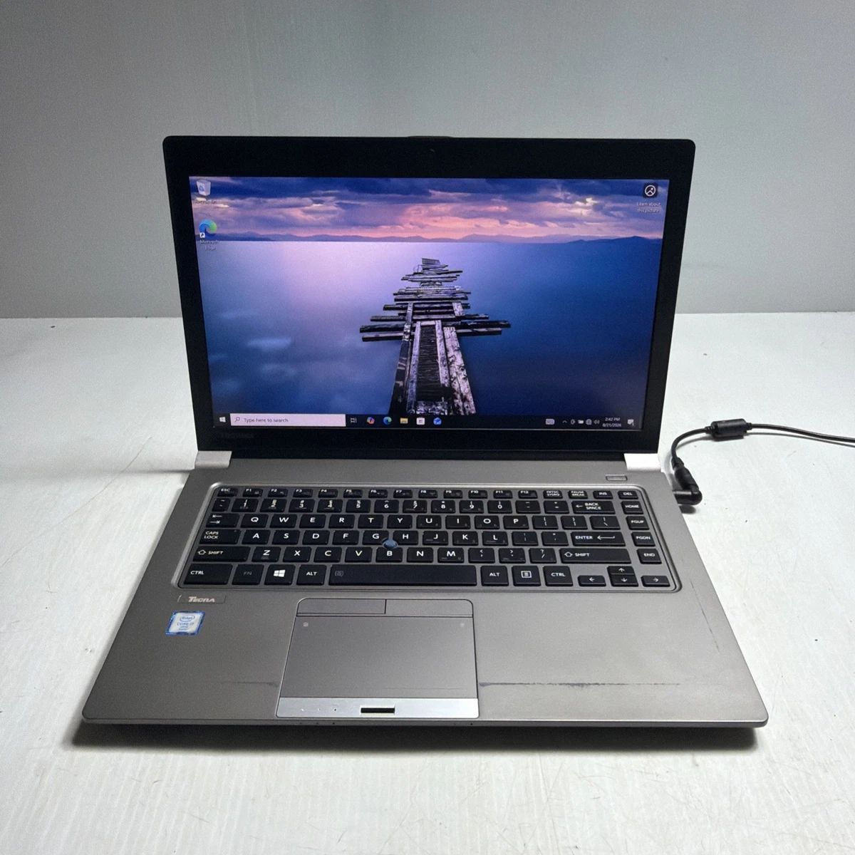 東芝 R734/37KB i7 SSD256GB 8GB Win10 東芝 R734/37KB i7 SSD256GB