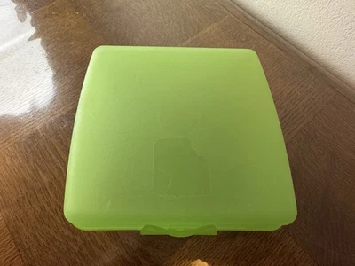 Boîte à repas verte Tupperware TBE - Photo 1/4
