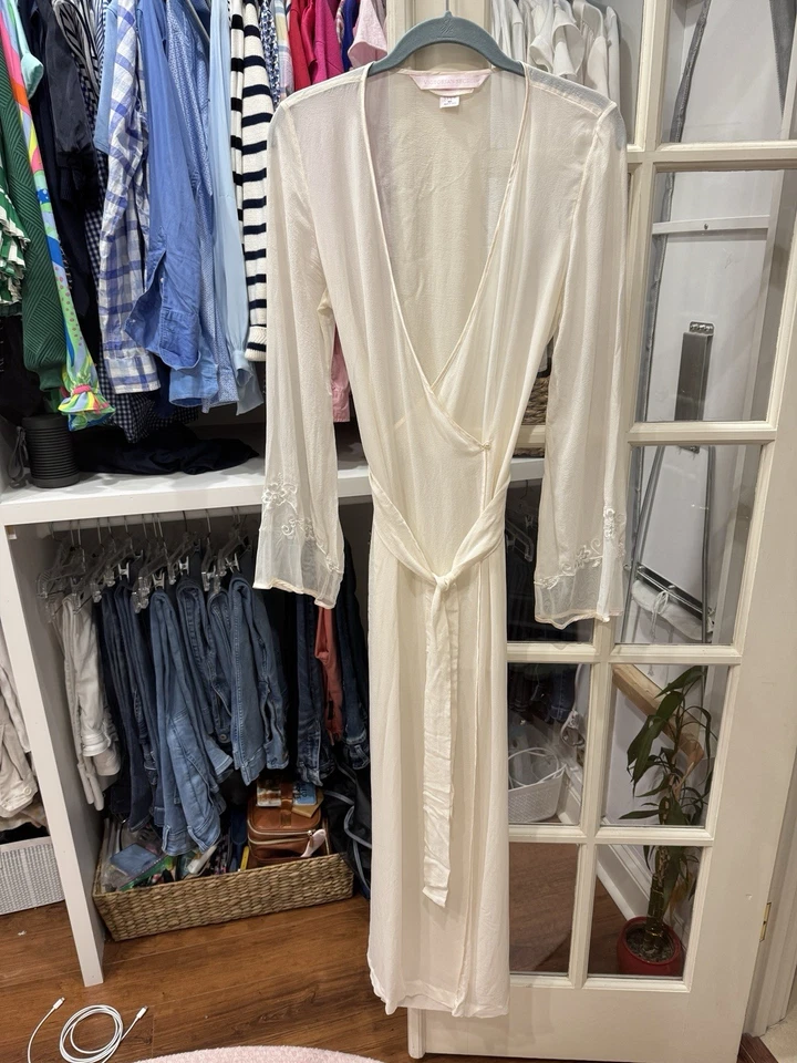 Impresionante Bata Y2K Vintage Seda Champagne Victoria’sSecret Rosa Etiqueta Talla M/L Foto 2 de 4