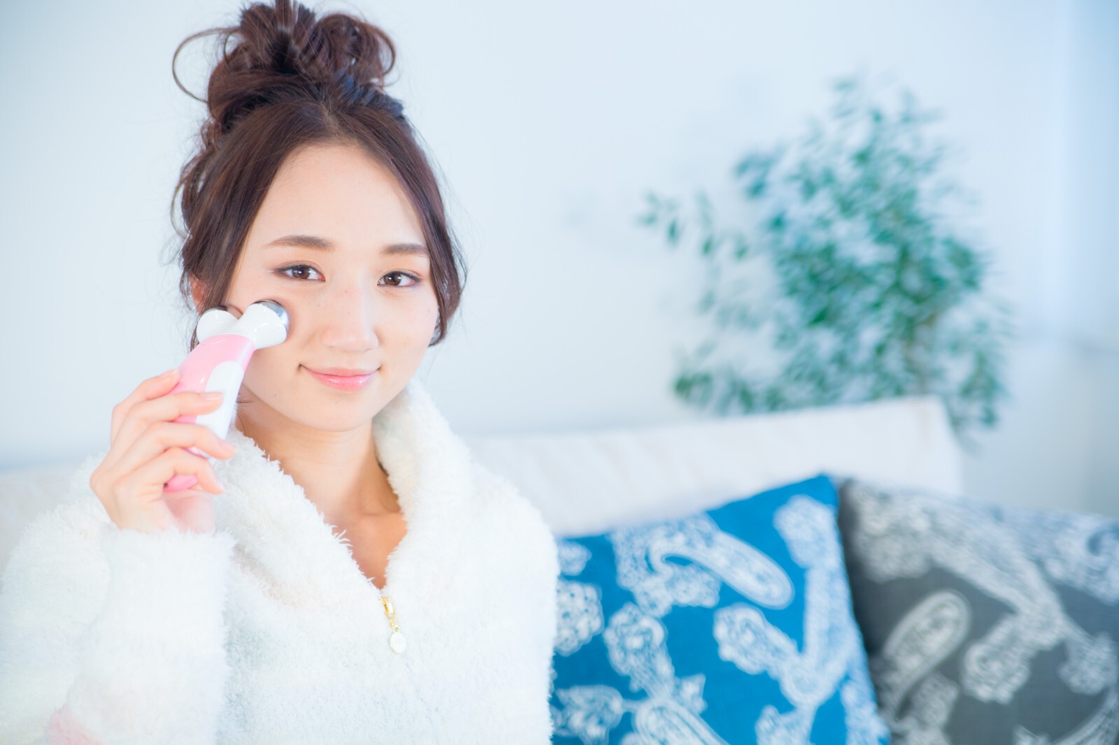 Microcurrent Face Lift 3 Attachments At Home Face Toning Device