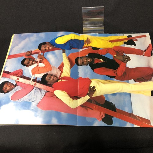 New Edition Tour Concert Program Tour Book - R&B Hip Hop Soul 80’s Music - Picture 15 of 19
