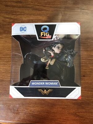 DC Comics Wonder Woman Q Fig Max Figure NIB never been opened