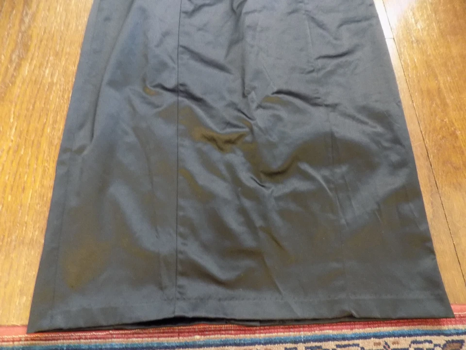 Vestido de cóctel Shape FX negro satinado clásico atemporal talla 8T usado en excelente estado mangas de gorra Foto 3 de 4