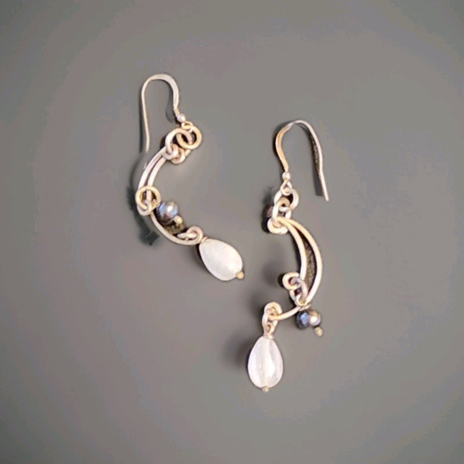 ⚫️⚪EUC Silver Wire-Wrap Hematite/moonstone Dangle… - image 1