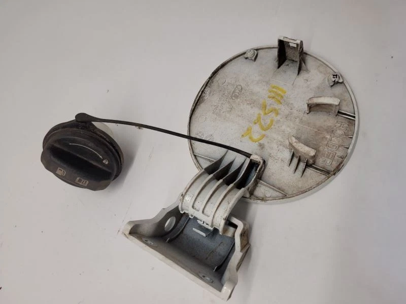 15 KIA SPORTAGE 2015 puerta de llenado de combustible blanca Foto 3 de 4