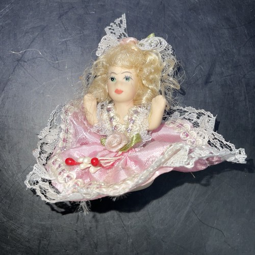 Miniature Porcelain Dolls Vintage 2” Lot Of 6 - Picture 14 of 14