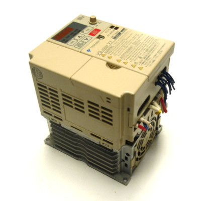 YASKAWA CIMR-V7AA22P2 INVERTER 200V 3PH 2.2kW