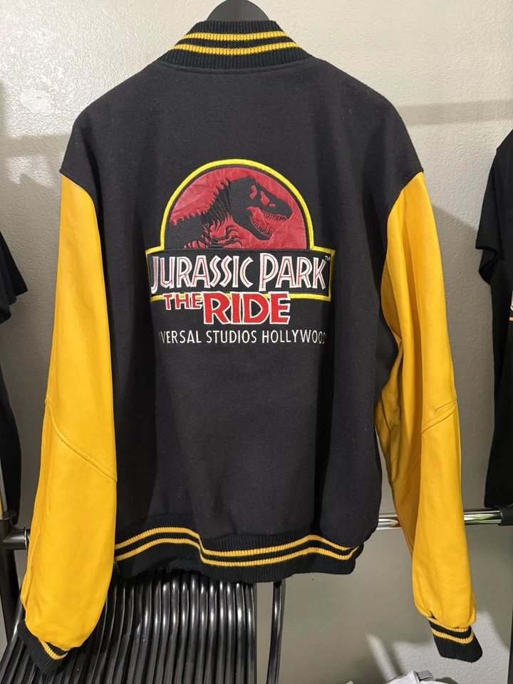 Chaqueta universitaria L súper rara de colección 1996 Jurassic Park negra y amarilla para hombre Foto 3 de 4