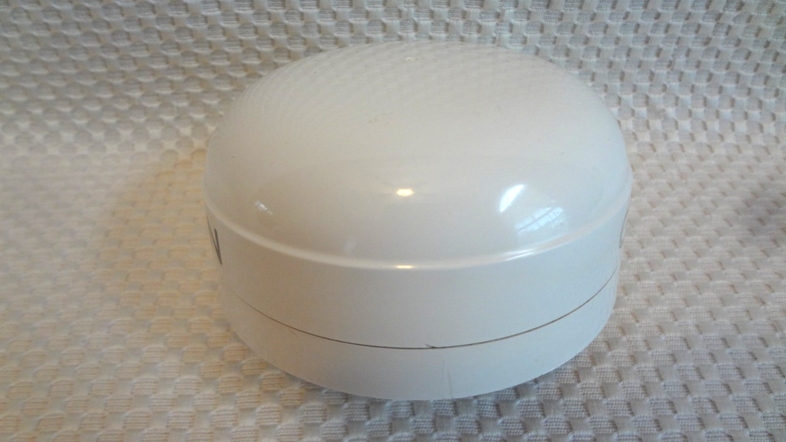 Garmin GPS-17X NMEA 2000 N2k GPS Puck Antenna Sensor w/ Underdeck Mount