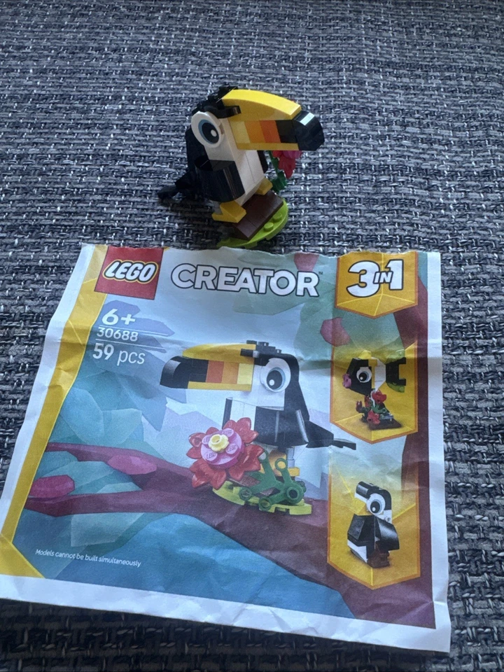 LEGO Creator 30688 Tropical Toucan, photo 1 of 3