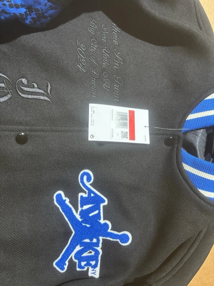 Chaqueta Universitaria Jordan X Awake NY Negra/Juego Real FQ5439-010 Para Hombre Talla L” Foto 3 de 4