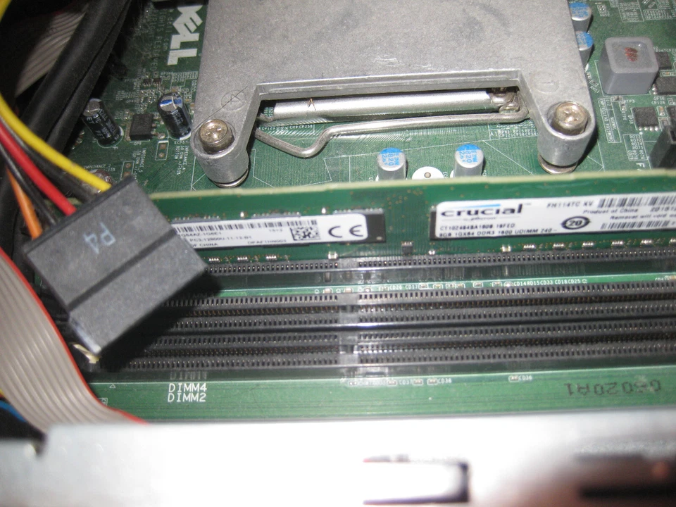 MT16JTF1G64AZ-1G6E1 Micron Crucial 8GB 2Rx8 PC3-12800U RAM Memory desktop Tested - Image 2 of 4