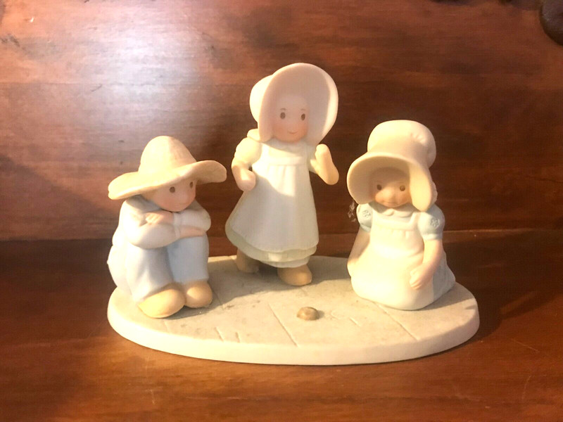 Vintage Home Interiors - Circle of Friends "Hopscotch" Figurine 1992