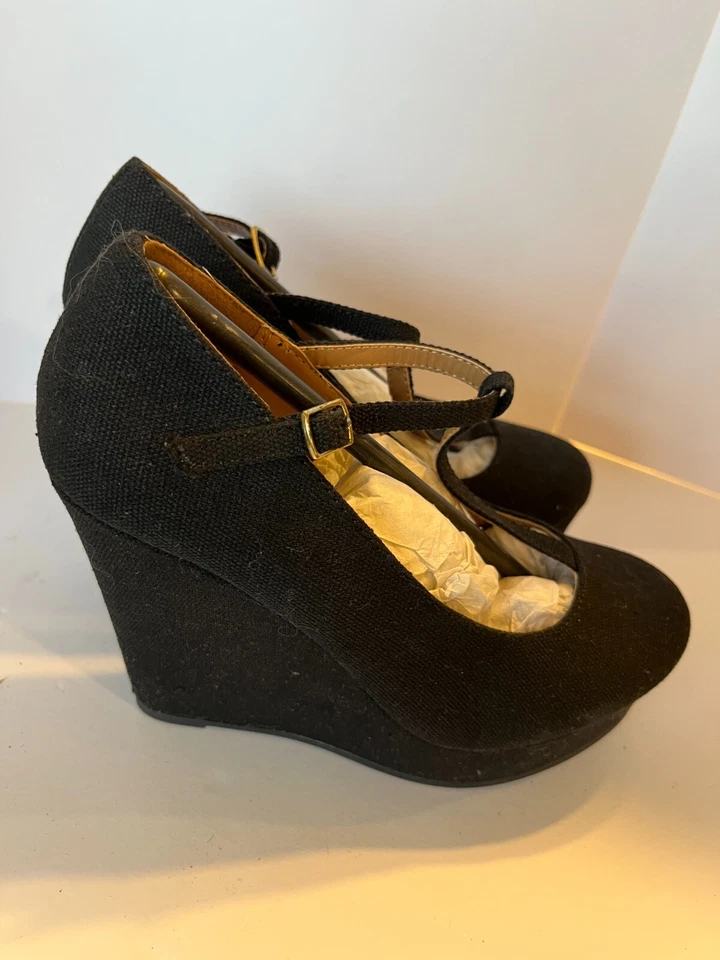 SODA Women's Black Suede Wedge Heel W/ Ankle Buckle Close Round Toe Sz. 5.5 - Image 2 of 4