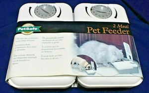 2 meal pet feeder