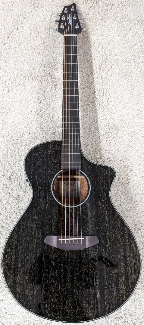 Акустическая электрогитара Breedlove ECO Rainforest S CE концертного размера Черное золото 61890₽