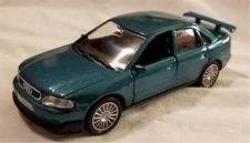 Welly - 1:32 Scale Model Audi A4 Green (BBWE49735DG)