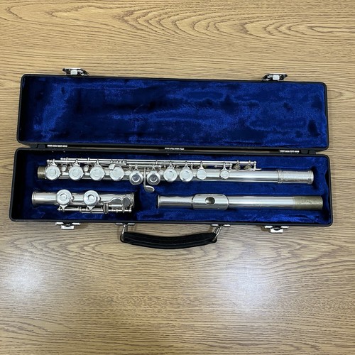 Gemeinhardt 22SP Silver Plated Flute With Hard Case