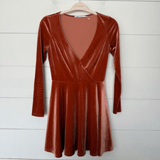 Urban Outfitters Kimchi Blue Women’s Small Orange Velvet Mini Dress Longsleeve