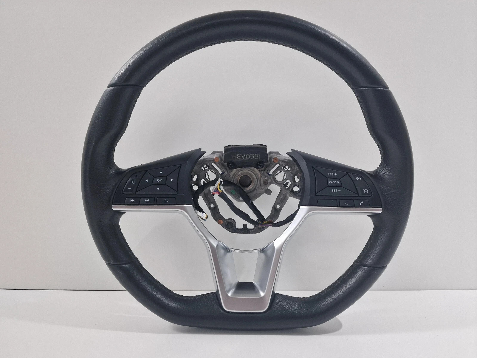 Ricambi Usati Volante Sterzo Multifunzione In Pelle NISSAN QASHQAI J11 2017 2021