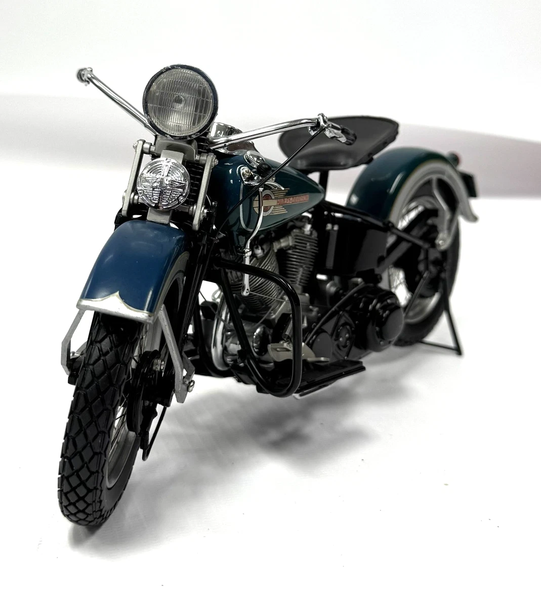 Harley-Davidson Diecast Motorcycles & ATVs 1:10 1936 Vehicle Year