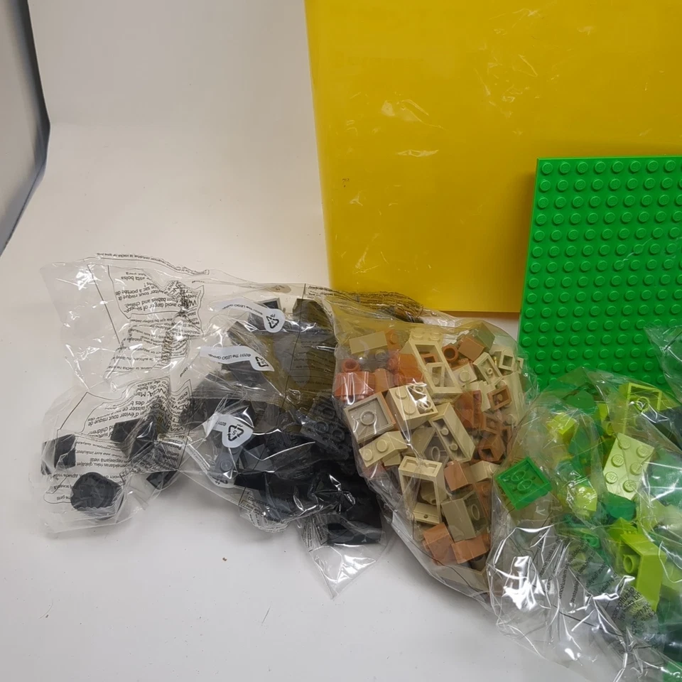 LEGO Classic Large Creative Brick Box 10698 Building Toy Set New Opened Unused - Image 2 of 4