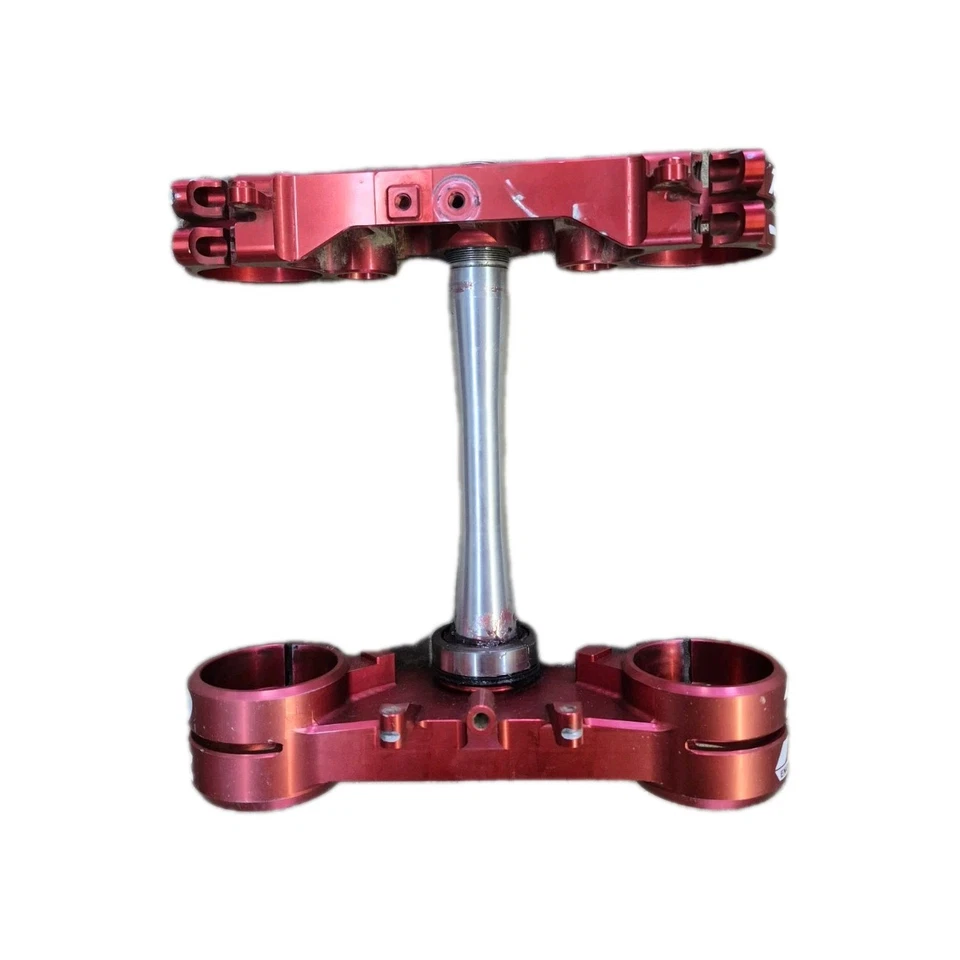 Abrazaderas triples divididas 21-24 Ride Engineering 23,5 mm desplazadas Honda CRF250R CRF450R Foto 3 de 3