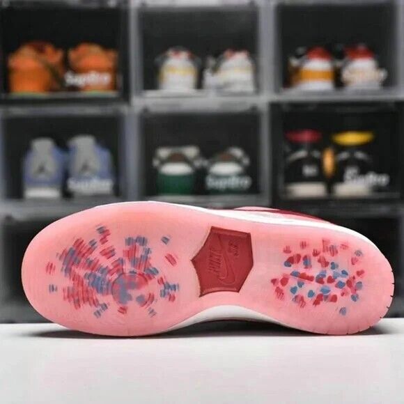 Size 9.5 - Nike Dunk Low SB x StrangeLove Valentines Day for Size 9.5 - Nike Dunk Low SB x StrangeLove Valentines Day for