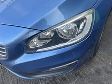 VOLVO S60-V60 PASSENGER SIDE HALOGEN HEADLIGHT 31420117 (2014-2018 MODELS)