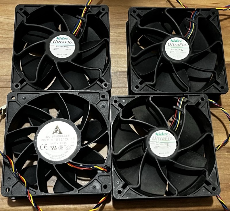 Lot of four 120mm computer fans with variable speed for PC, ASIC, etc