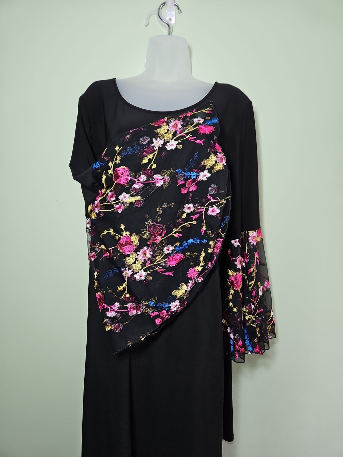 Mod X Women's 1X Black Floral Mesh Overlay Dress Bell Sleeve Plus Size Cocktail