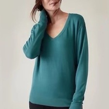 Athleta Sunrise V-Neck Sweatshirt Teal Pullover Thumbholes size S-P NWT