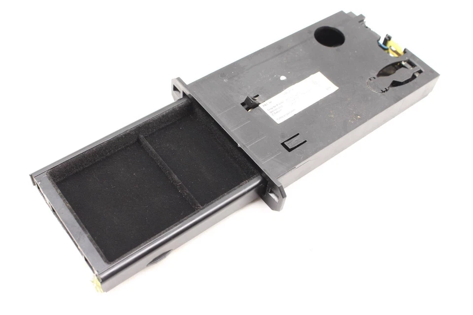 AUDI A8 QUATTRO 2004-2010 - BANDEJA DE TABLERO / CONTENEDOR DE ALMACENAMIENTO 4E0857925A Foto 2 de 4